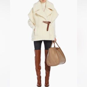 NWOT Max Mara Cape in Alpaca and Wool Teddy Fabric Optical White Sz M/L